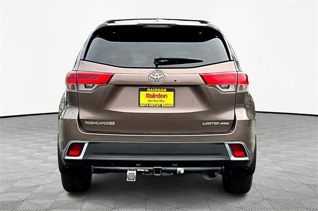 used 2018 Toyota Highlander car, priced at $26,888