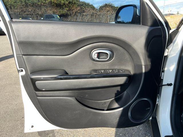 used 2015 Kia Soul car, priced at $7,977