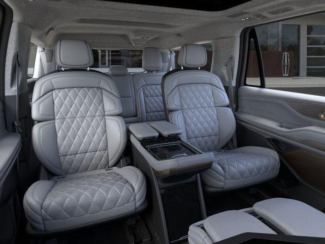 new 2025 Lincoln Navigator car, priced at $126,725