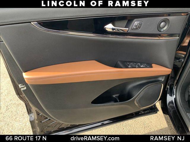 used 2022 Lincoln Nautilus car, priced at $36,889