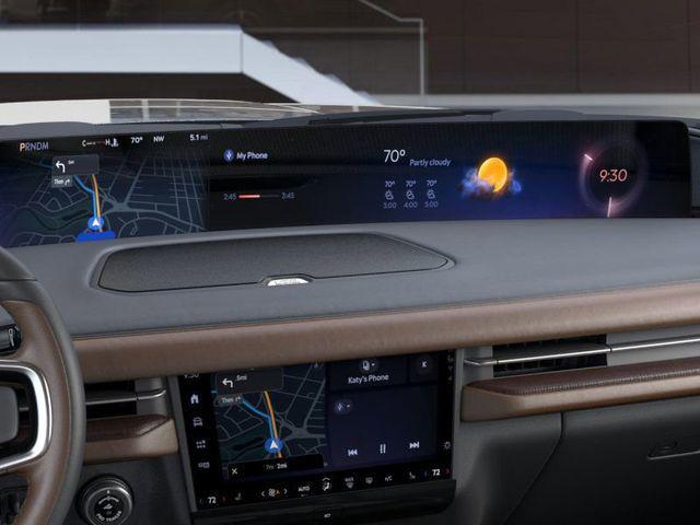 new 2025 Lincoln Navigator car, priced at $101,990