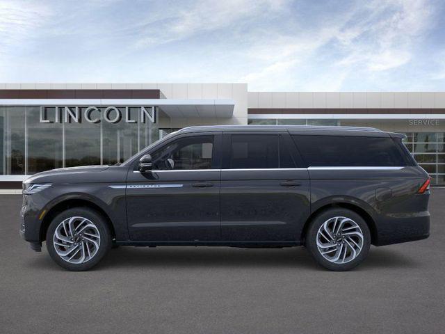 new 2025 Lincoln Navigator car, priced at $107,325