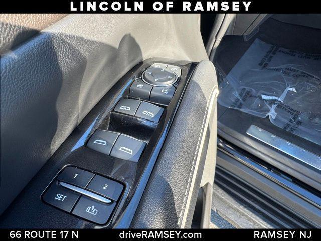used 2023 Cadillac Escalade ESV car, priced at $55,994