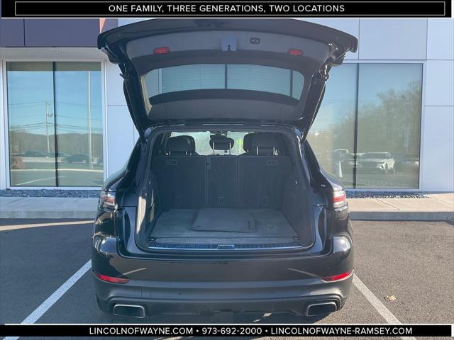 used 2021 Porsche Cayenne E-Hybrid car, priced at $54,899