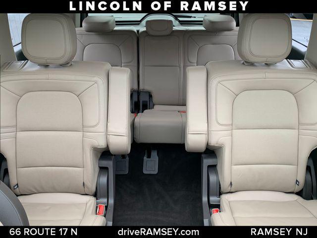 used 2024 Lincoln Navigator car, priced at $81,994