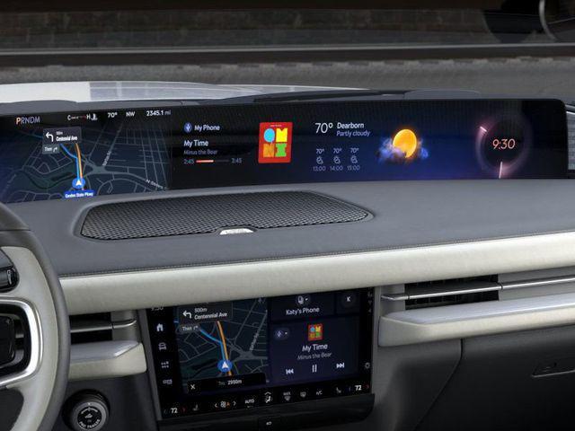 new 2025 Lincoln Navigator car, priced at $103,925