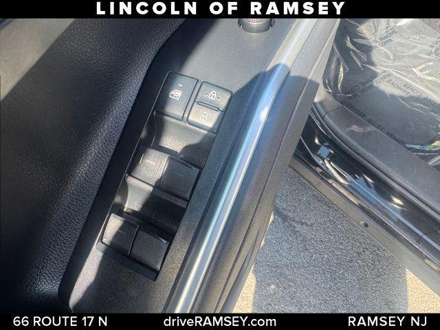 used 2020 Toyota Highlander car, priced at $28,399