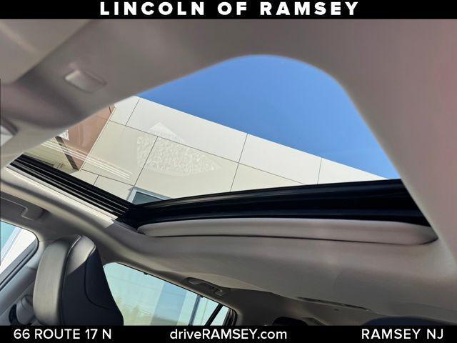 used 2020 Toyota Highlander car, priced at $28,399