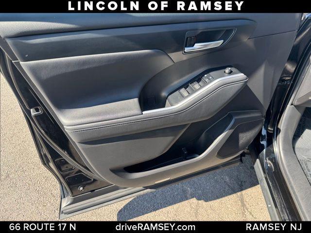 used 2020 Toyota Highlander car, priced at $28,399