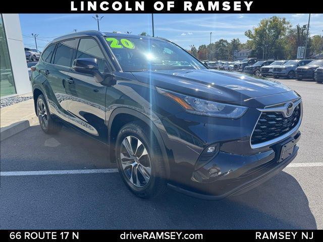 used 2020 Toyota Highlander car, priced at $28,399