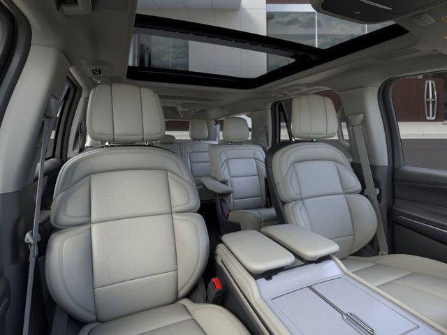 new 2025 Lincoln Navigator car, priced at $106,545