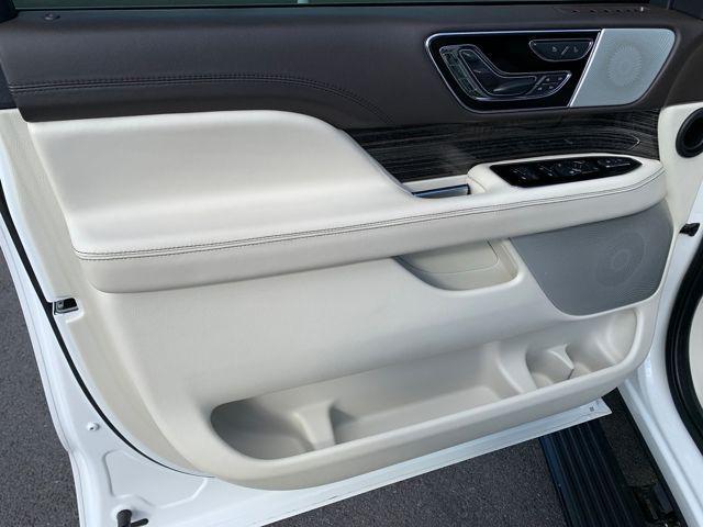 used 2022 Lincoln Navigator car, priced at $59,985