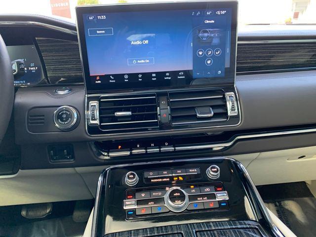 used 2022 Lincoln Navigator car, priced at $59,985