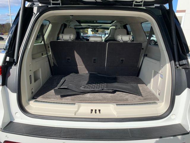 used 2022 Lincoln Navigator car, priced at $59,985