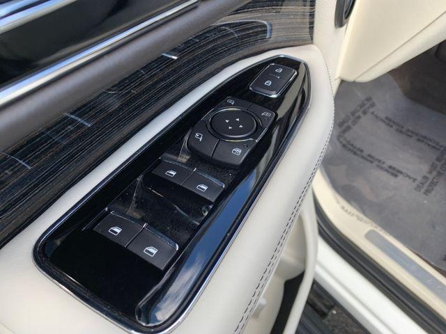 used 2022 Lincoln Navigator car, priced at $59,985