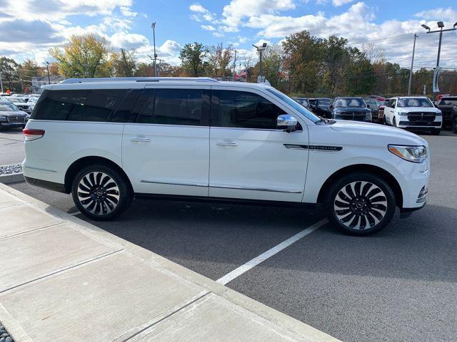 used 2022 Lincoln Navigator car, priced at $59,985