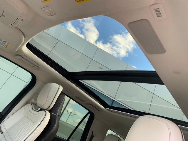 used 2022 Lincoln Navigator car, priced at $59,985