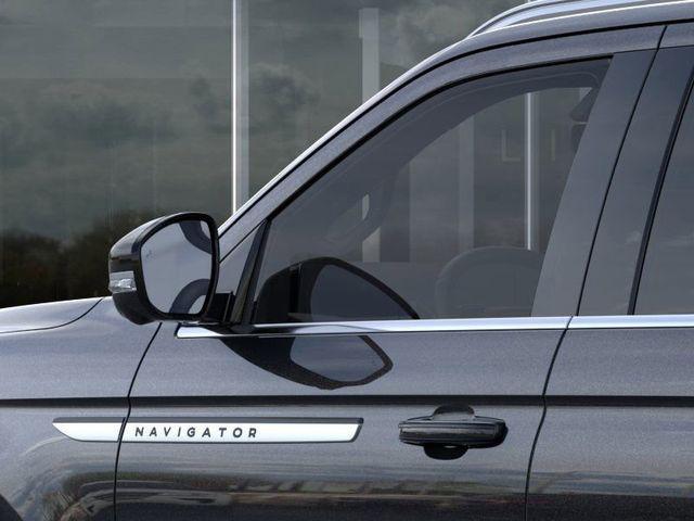 new 2025 Lincoln Navigator car, priced at $103,555