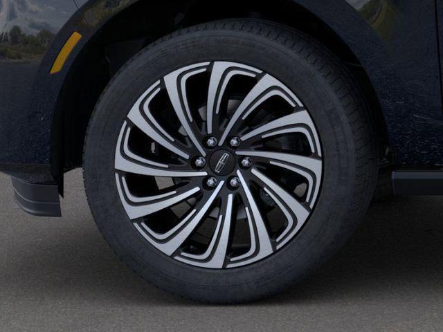new 2025 Lincoln Navigator car, priced at $118,735