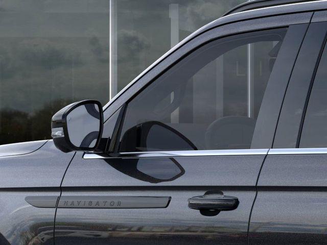 new 2025 Lincoln Navigator car, priced at $107,055
