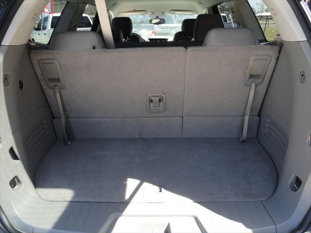 used 2015 Chevrolet Traverse car, priced at $12,995