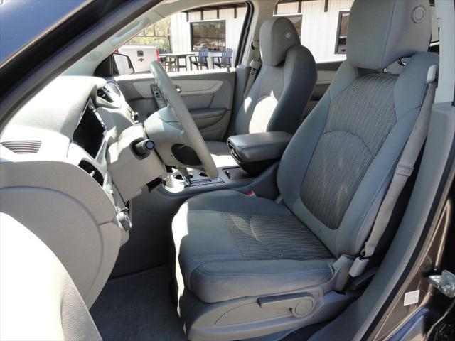 used 2015 Chevrolet Traverse car, priced at $12,995
