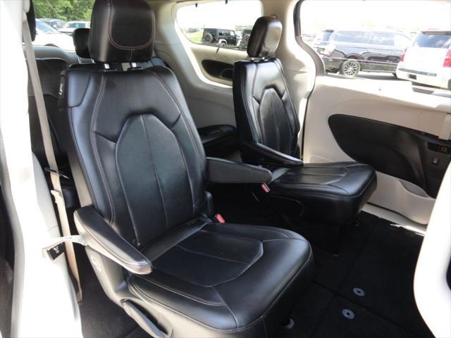 used 2018 Chrysler Pacifica car, priced at $15,995
