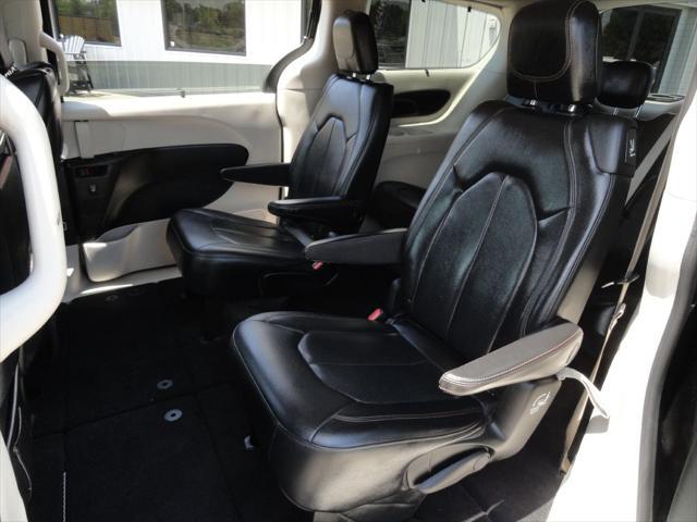 used 2018 Chrysler Pacifica car, priced at $15,995