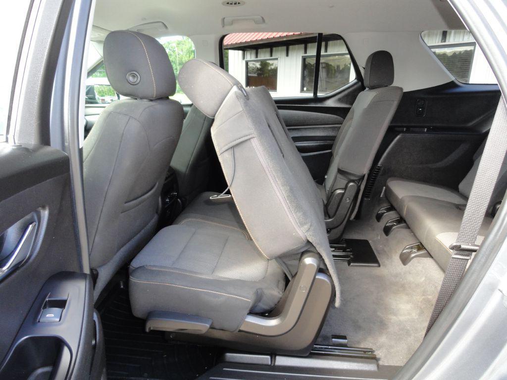 used 2019 Chevrolet Traverse car, priced at $16,995