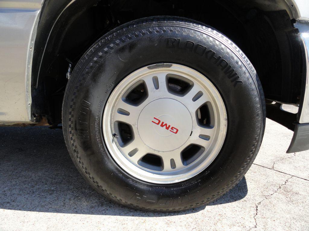 used 2002 GMC Sierra 1500 car, priced at $8,995