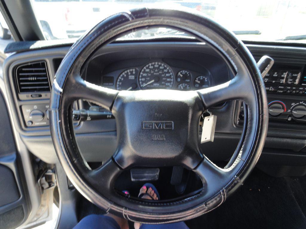 used 2002 GMC Sierra 1500 car, priced at $8,995
