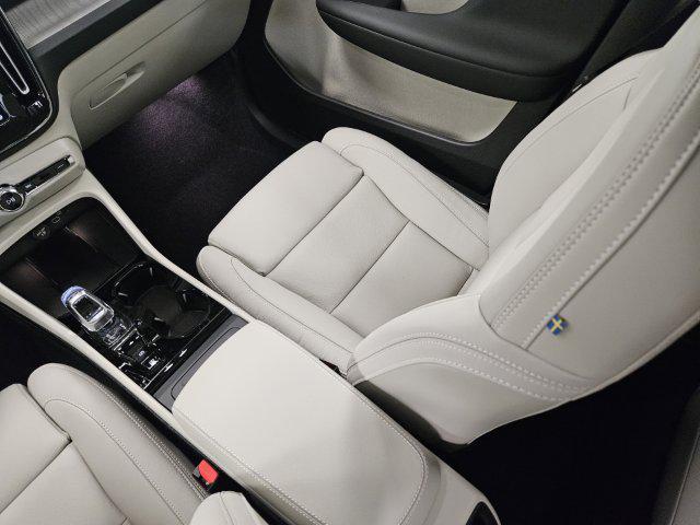 new 2025 Volvo XC40 car, priced at $51,565