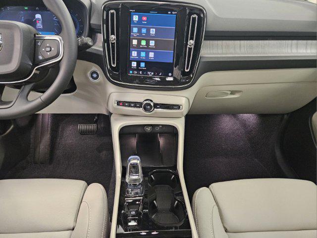 new 2025 Volvo XC40 car, priced at $51,565