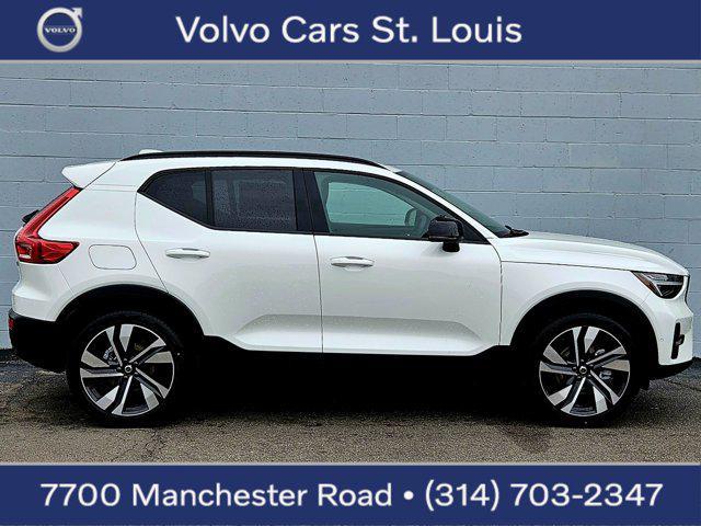 new 2025 Volvo XC40 car, priced at $51,565