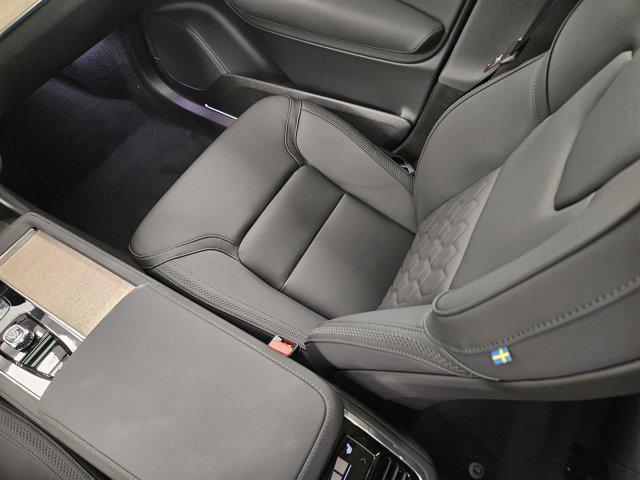 new 2025 Volvo XC90 Plug-In Hybrid car, priced at $75,696