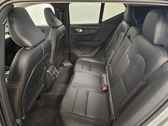 new 2025 Volvo XC40 car, priced at $46,265