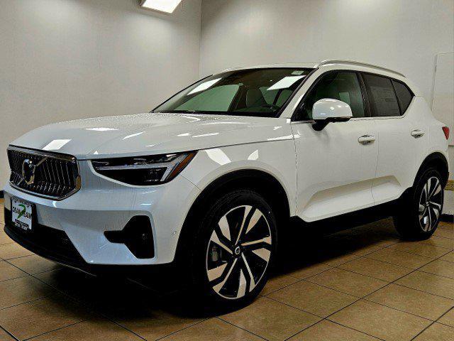 new 2025 Volvo XC40 car, priced at $49,790