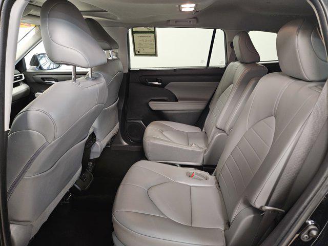 used 2022 Toyota Highlander car, priced at $38,488