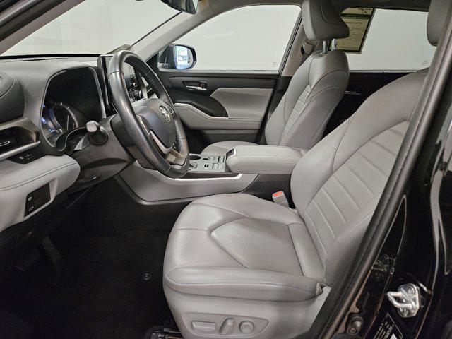 used 2022 Toyota Highlander car, priced at $38,488