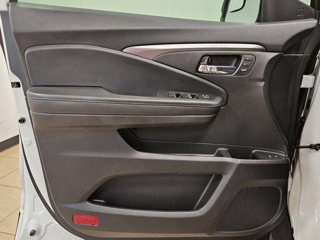 used 2022 Honda Pilot car, priced at $34,495