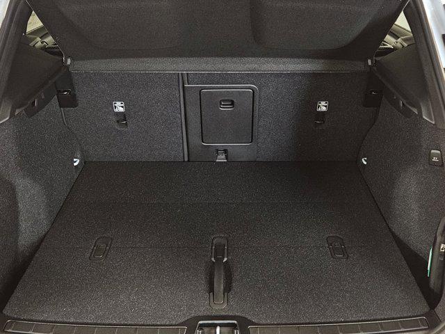 new 2026 Volvo XC40 car, priced at $50,150