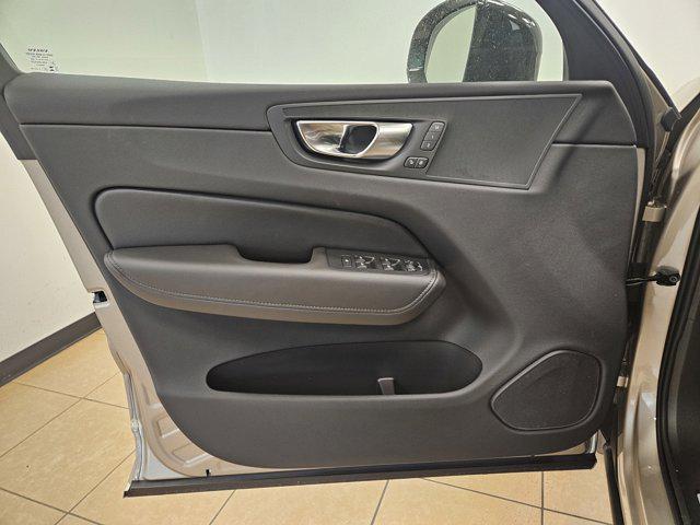 new 2025 Volvo XC60 car, priced at $51,450