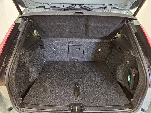 new 2025 Volvo XC40 car, priced at $48,335