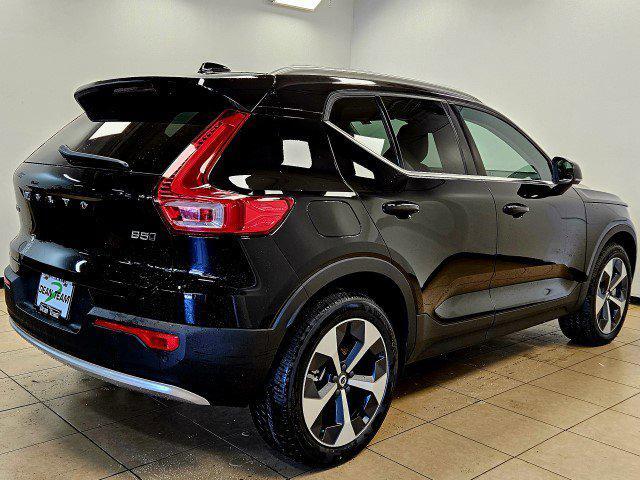 new 2025 Volvo XC40 car, priced at $46,015