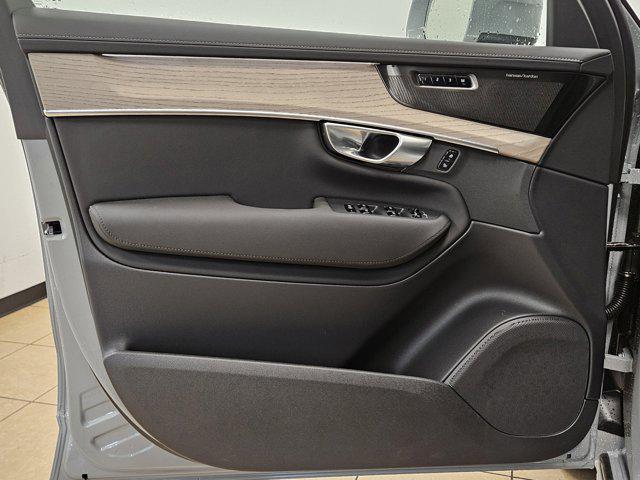 new 2026 Volvo XC90 car, priced at $71,825