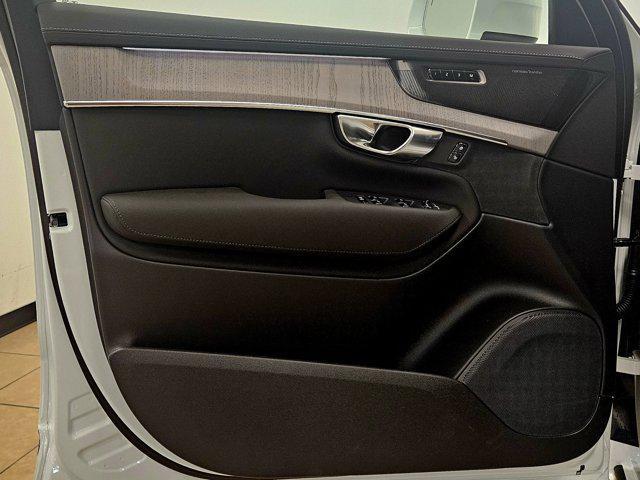 new 2025 Volvo XC90 Plug-In Hybrid car, priced at $82,755
