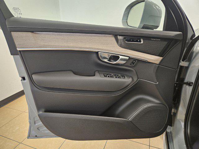 new 2025 Volvo XC90 Plug-In Hybrid car, priced at $78,805
