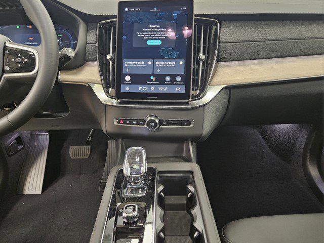 new 2025 Volvo XC90 Plug-In Hybrid car, priced at $78,805