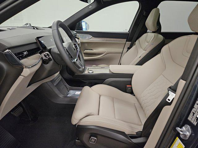 new 2025 Volvo EX90 car, priced at $88,840