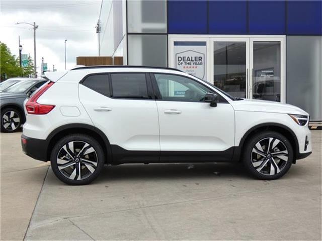 new 2024 Volvo XC40 car, priced at $48,985